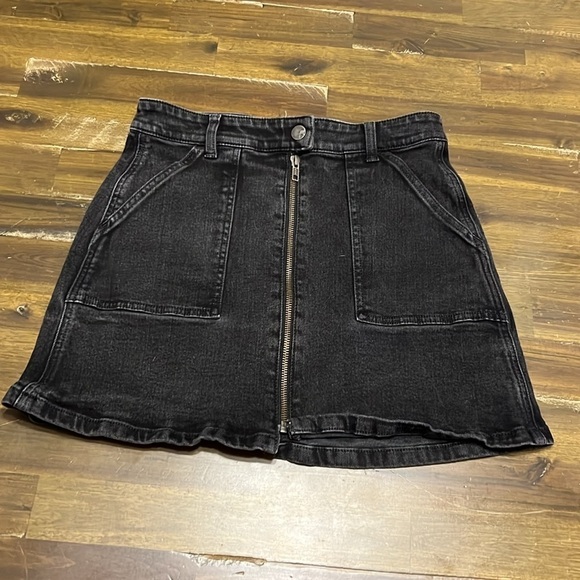 Madewell Denim MIni Skirt Black Frost Utility Jeans Front Zipper Pockets 27 - Picture 2 of 6